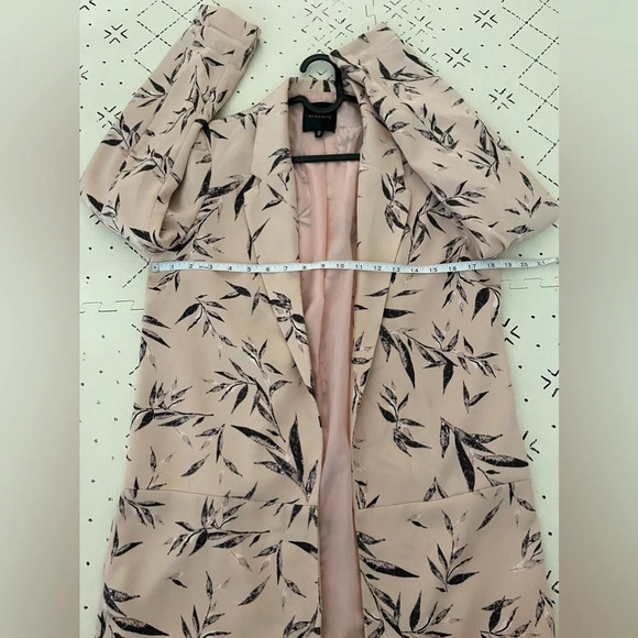 Dynamite Leaf me alone Printed Boyfriend Blazer S - Picture 2 of 7